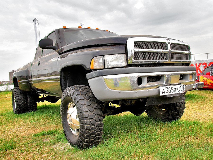Dodge Truck Repair and Service | Henderson's Line-Up Brake & RV Inc.